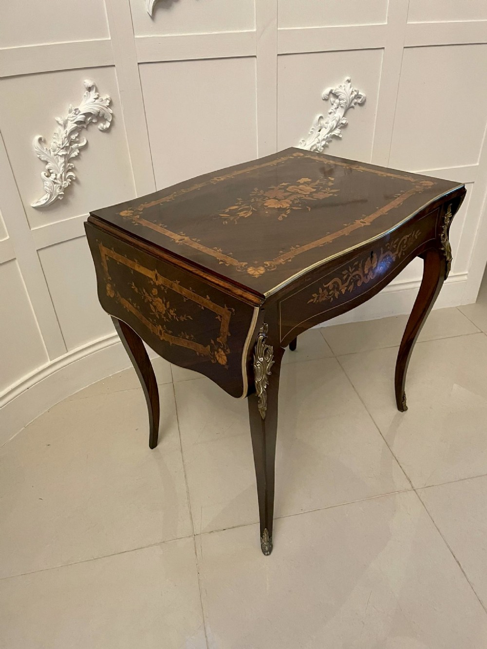 Antique Louis XV Quality French Rosewood Marquetry Inlaid Freestanding Centre Table 