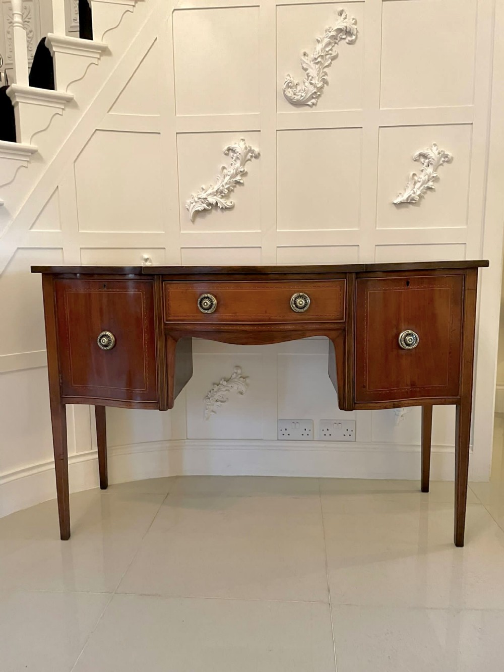 Quality Antique Edwardian Inlaid Mahogany Serpentine Shaped Sideboard 
