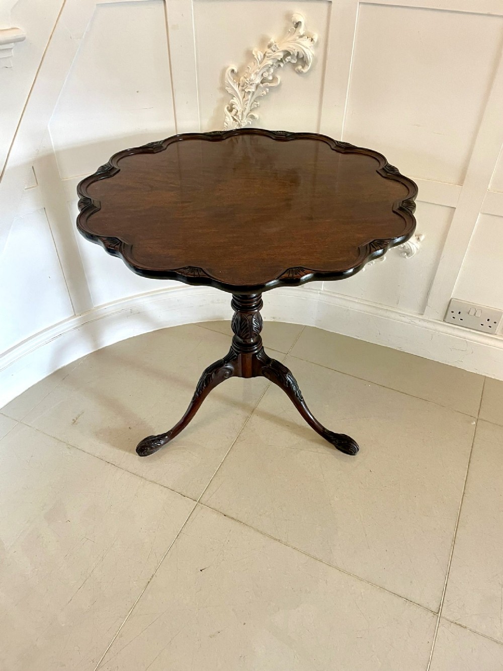 Antique Edwardian Quality Carved Mahogany Lamp Table 