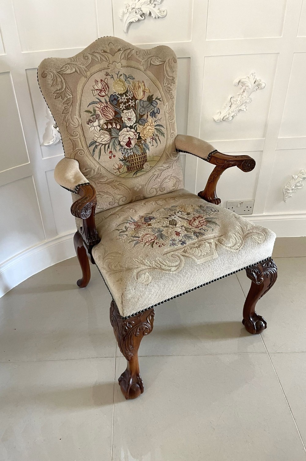 Outstanding Quality Antique Carved Mahogany Library Chair 