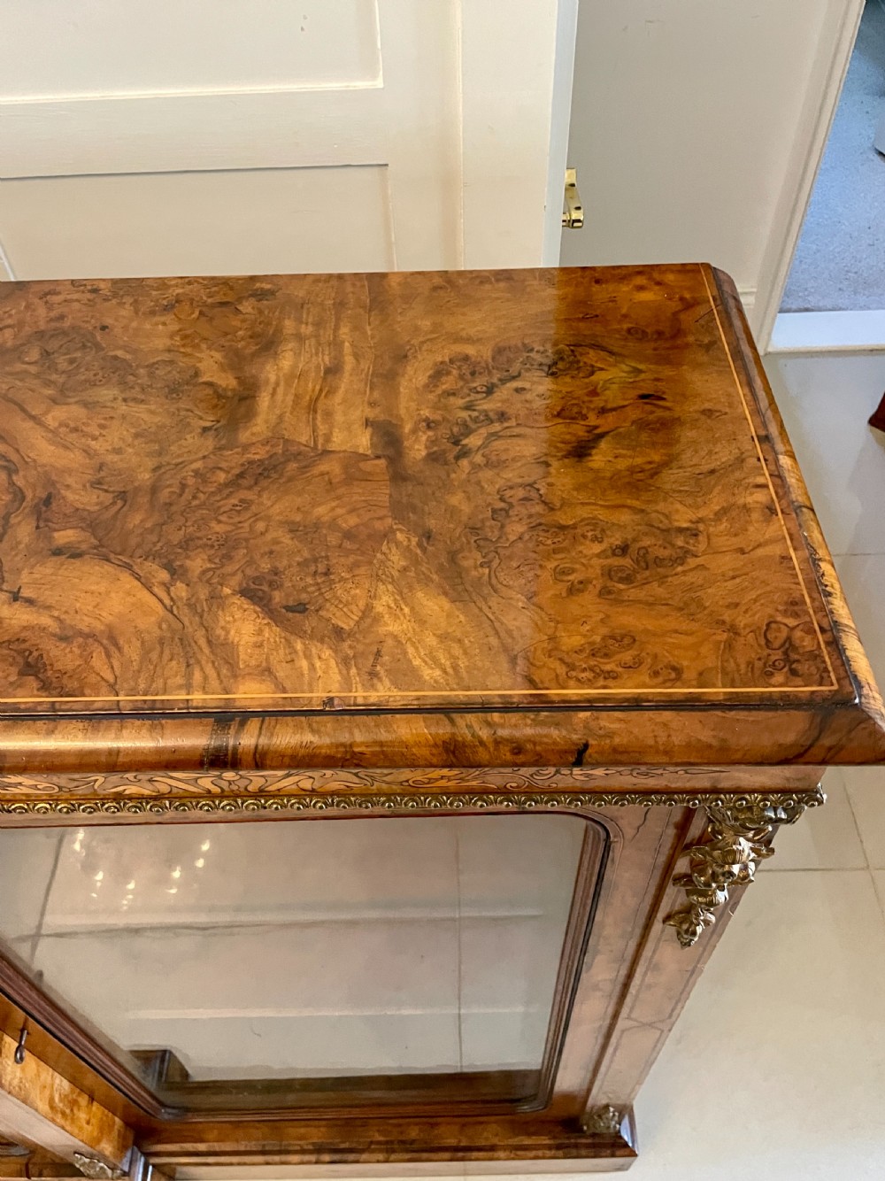Outstanding Quality Antique Victorian Burr Walnut Marquetry Inlaid Credenza/Sideboard by Edwards and Roberts of London View VII