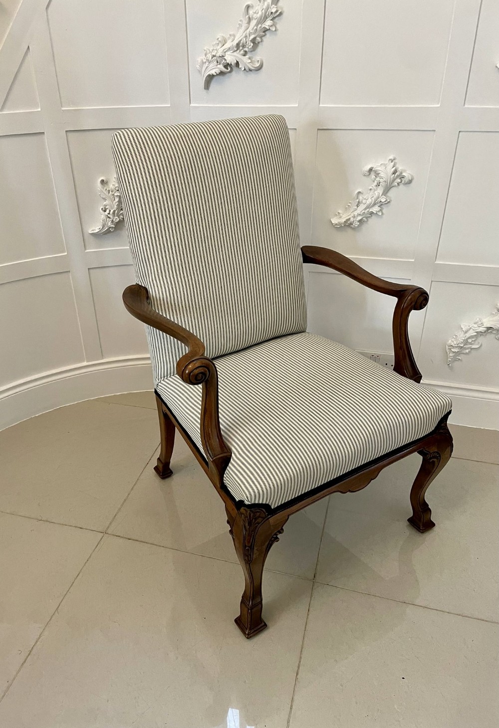 Antique Victorian Quality Carved Walnut Library Chair 