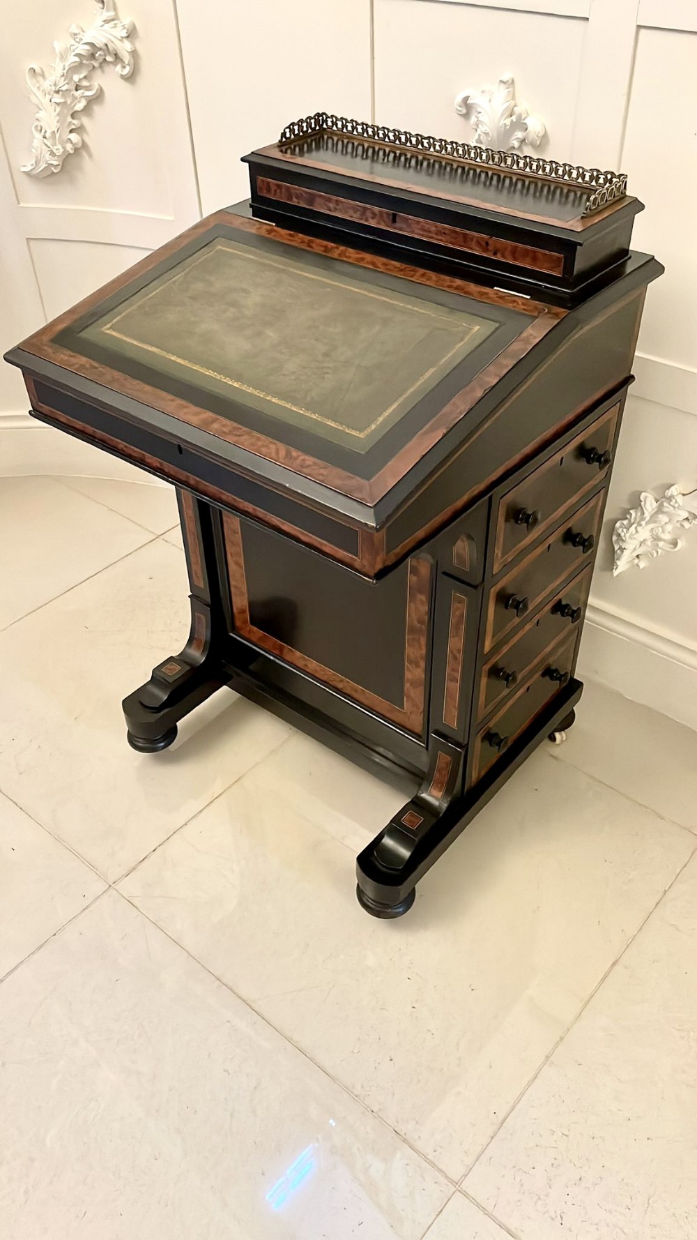 Antique Victorian Quality Ebonised And Walnut Crossbanded Davenport 