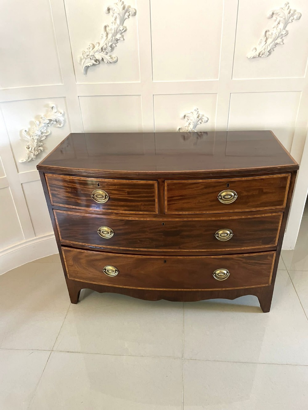Antique George III Quality Figured Mahogany Inlaid Bow Front Chest of 4 Drawers 