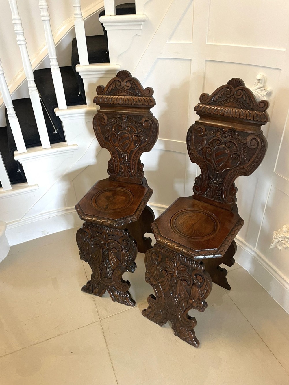 Pair of Antique Victorian Quality Carved Walnut Italian Hall Chairs 