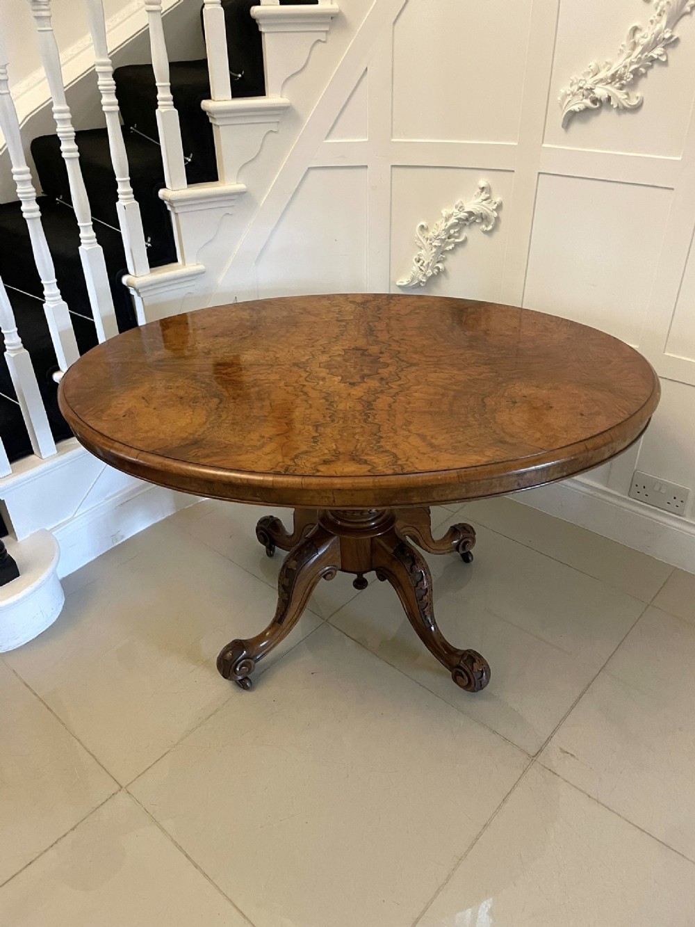 Superb Quality Antique Victorian Oval Burr Walnut Dining Table