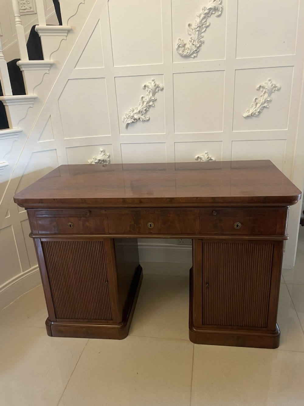 Unusual Antique Victorian Quality Figured Mahogany Kneehole Architects Desk