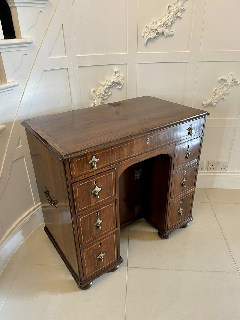 Antique George III Quality Walnut Kneehole Desk 