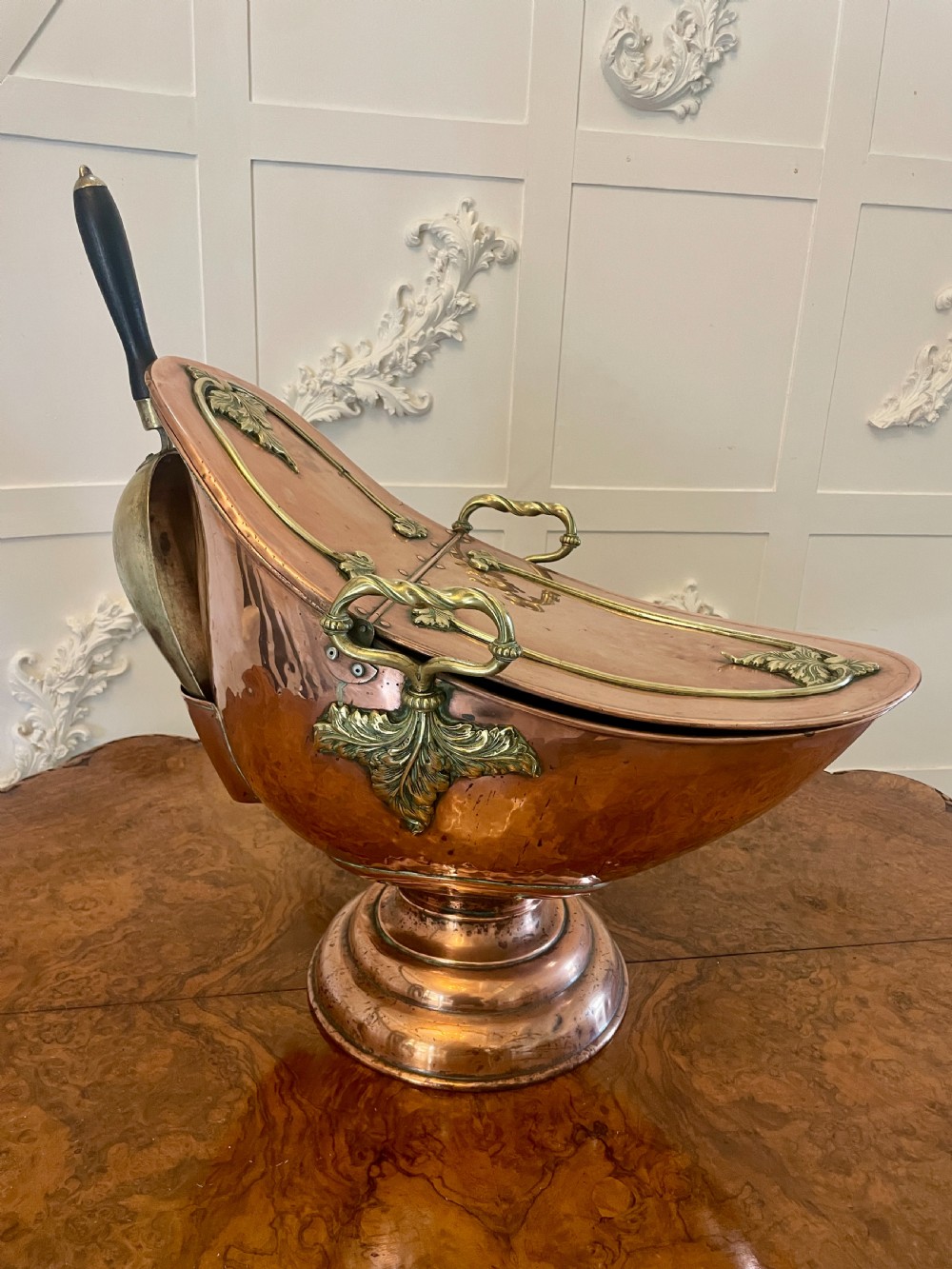 Unusual Antique Victorian Quality Copper and Brass Large Coal Scuttle 