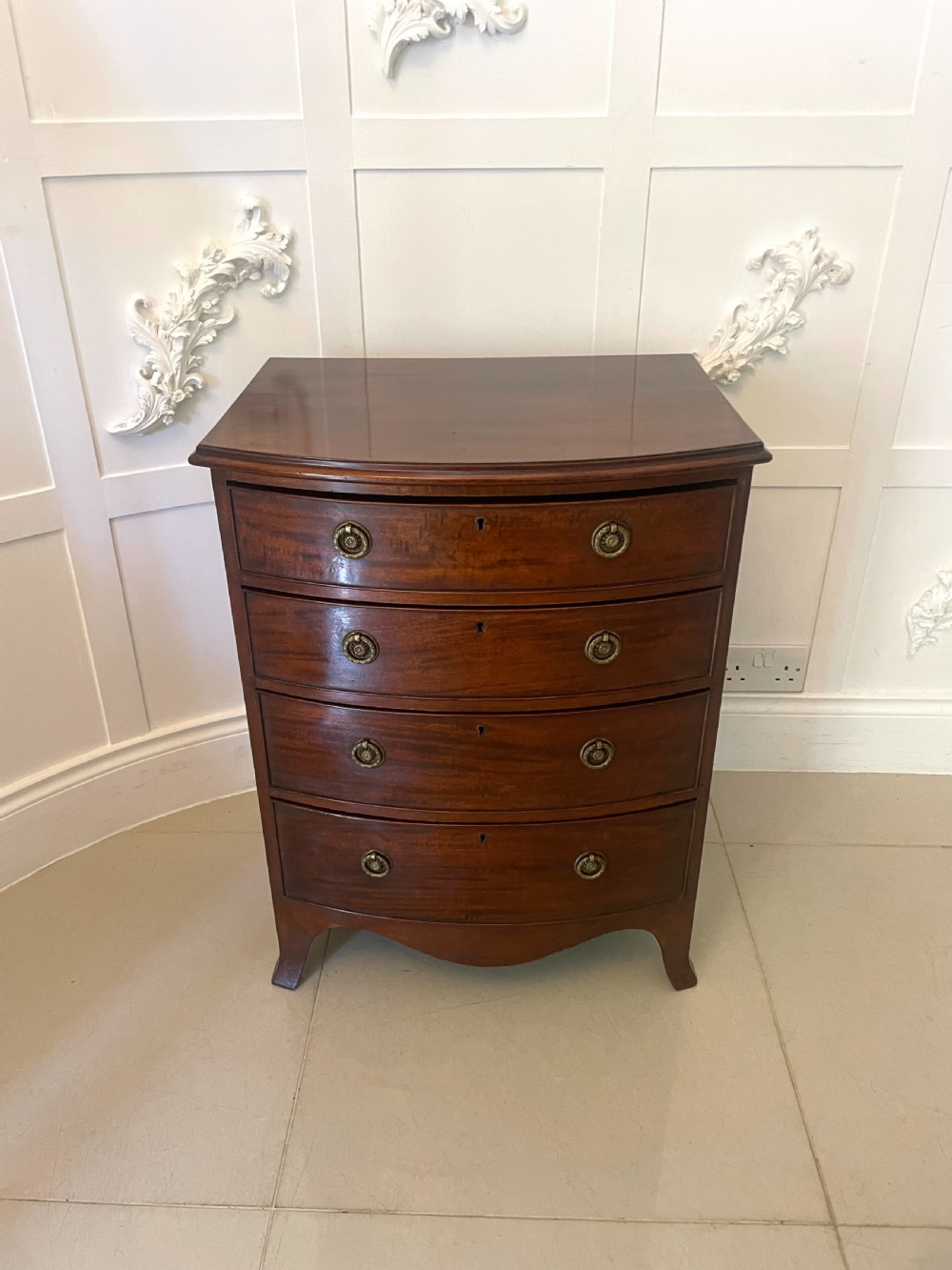 Antique Edwardian Quality Mahogany Small Bow Front Chest of Four Drawers 