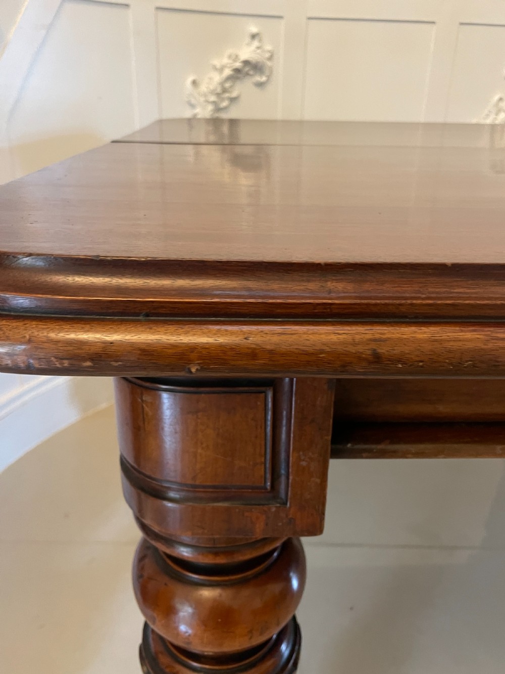 Outstanding Quality 10 Seater Antique Victorian Figured Mahogany Extending Dining Table  View XVIII