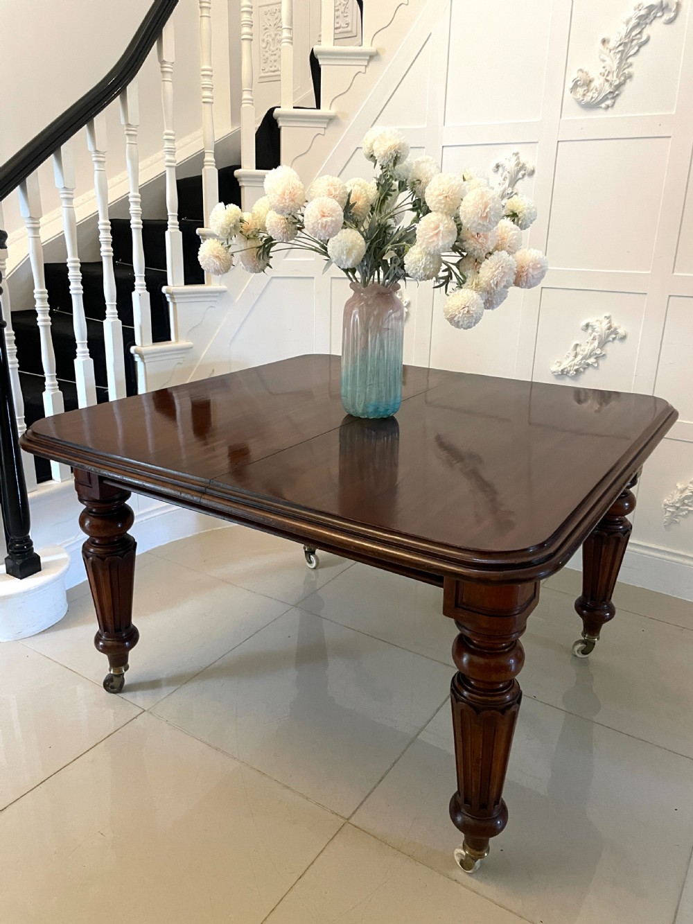 Outstanding Quality 10 Seater Antique Victorian Figured Mahogany Extending Dining Table  View X