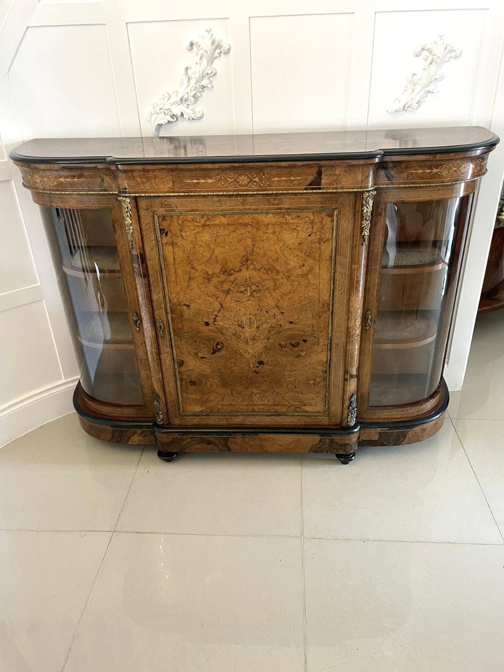 Superb Quality Antique Victorian Burr Walnut Inlaid Credenza/Sideboard 