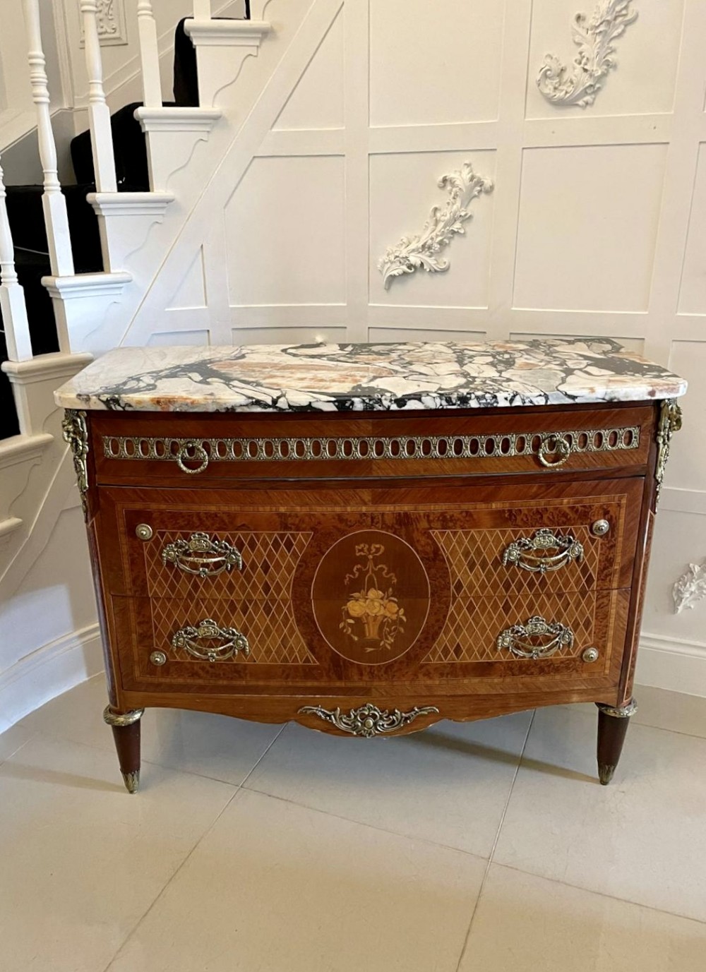 Antique Victorian Quality French Kingwood and Marquetry Inlaid Marble Top Commode/Chest of Drawers 