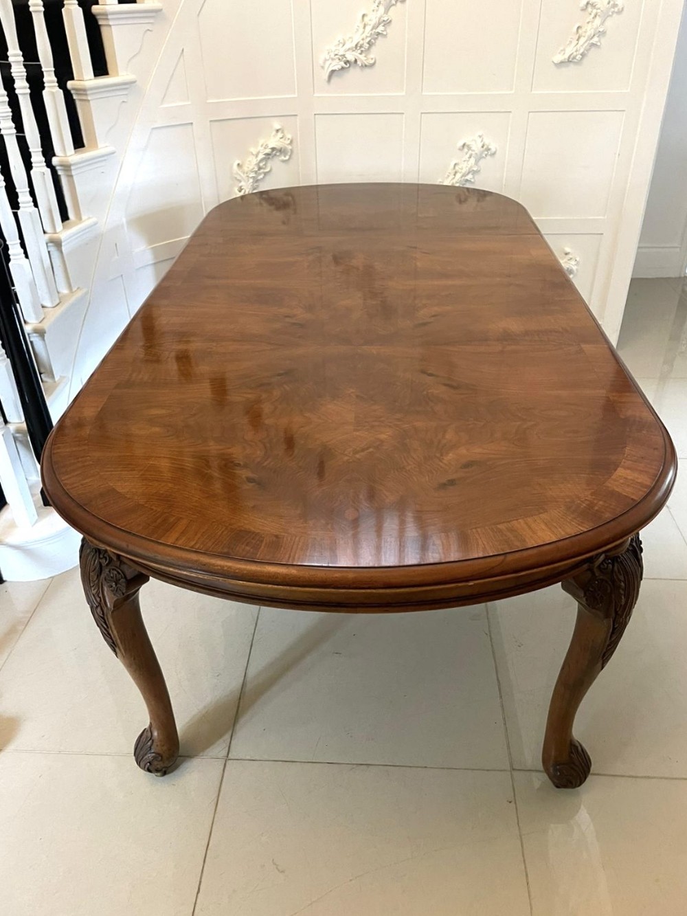 Outstanding Quality Antique Edwardian Burr Walnut Extending Dining Table By Maple and Co. 76 cm x 107 x 216 cm