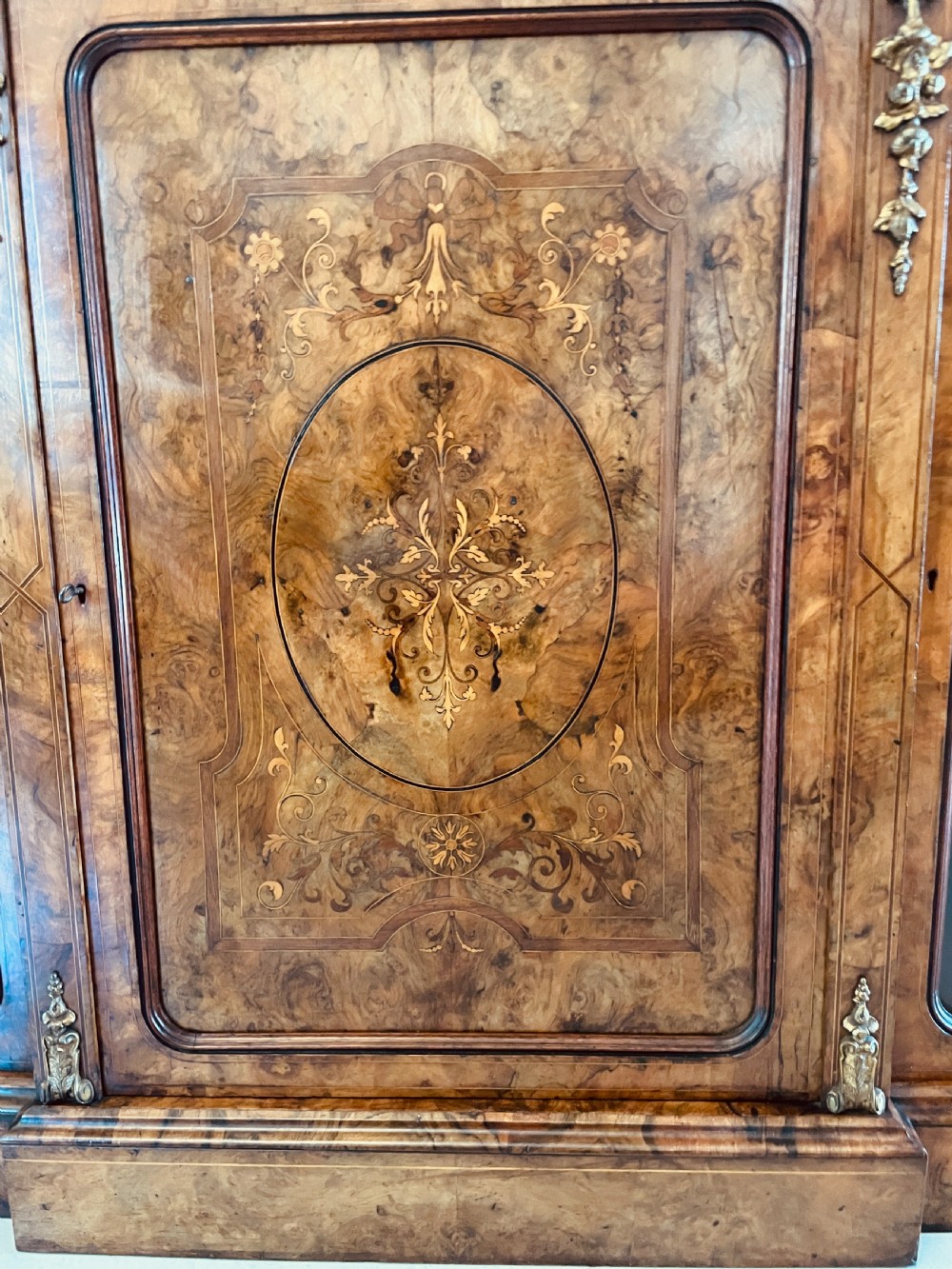 Outstanding Quality Antique Victorian Burr Walnut Marquetry Inlaid Credenza/Sideboard by Edwards and Roberts of London View XIII
