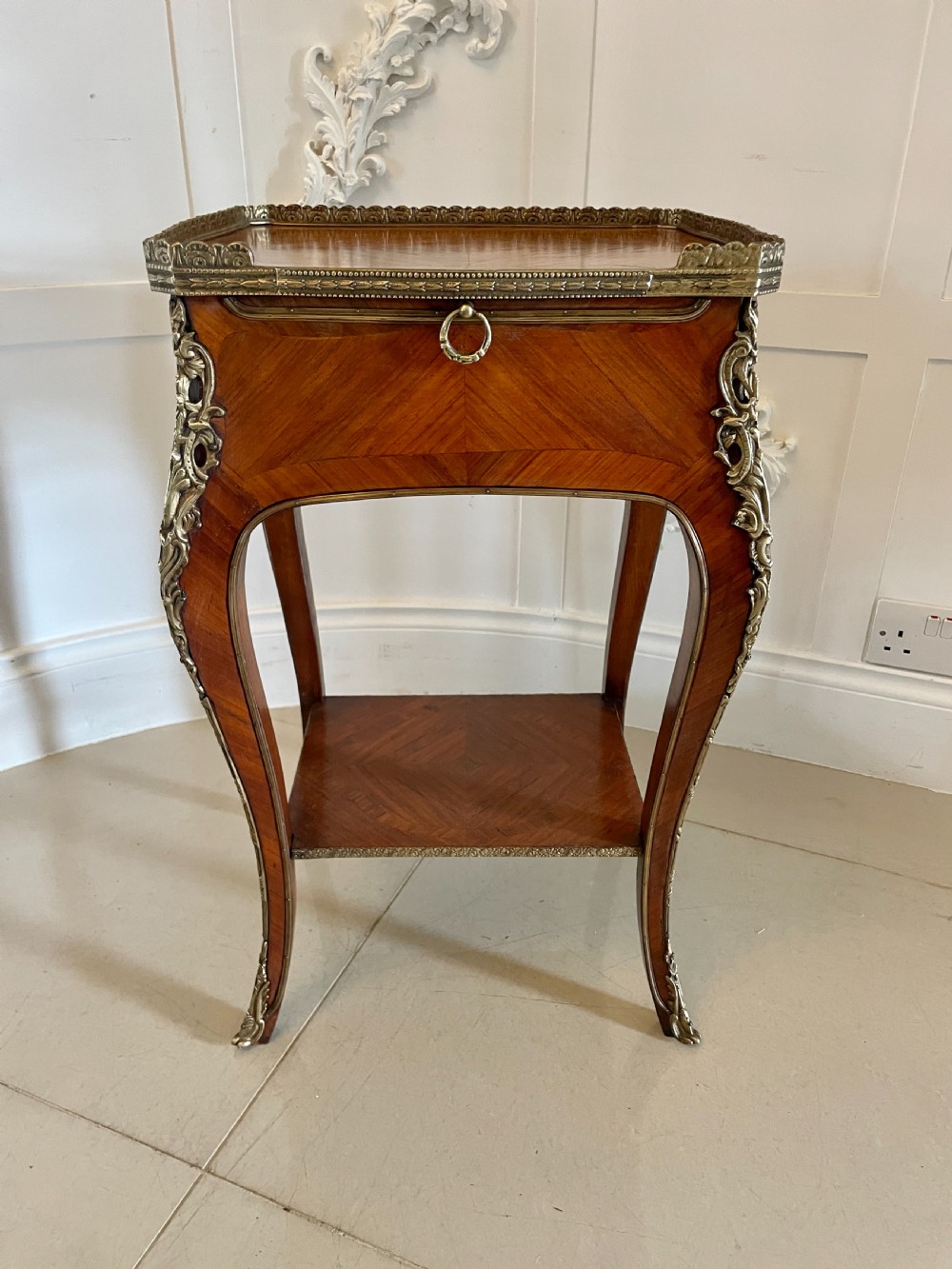 Fine Quality Antique Victorian Freestanding French Kingwood and Ormolu Mounted Lamp Table  View XIV