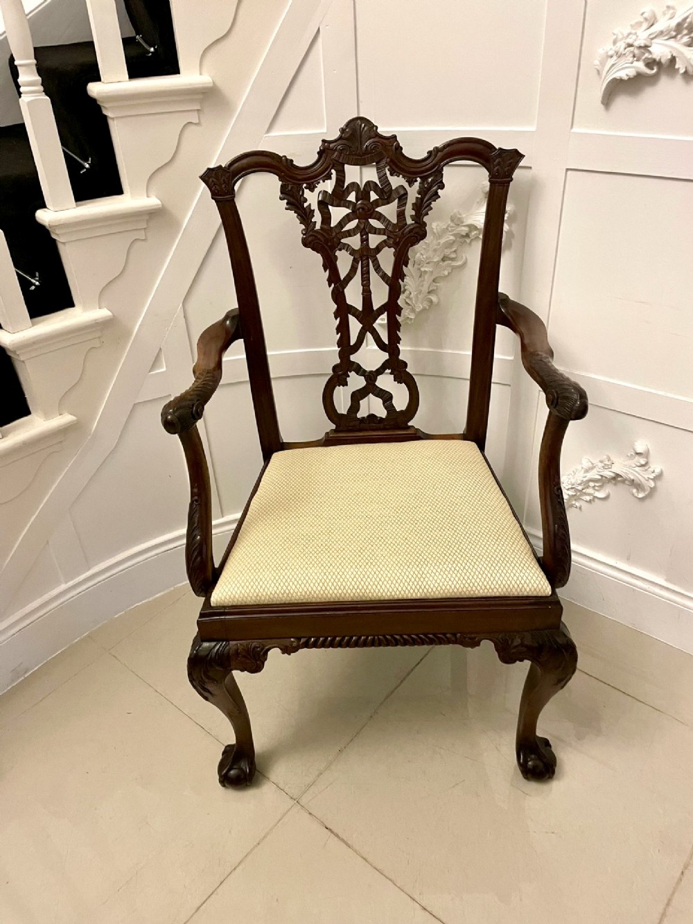Outstanding Quality Antique Victorian Carved Mahogany Desk Chair 