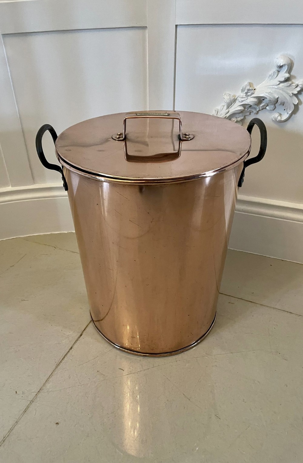 Large Antique Copper Lidded Pot by Hayward & Towell of Peterborough and Boston