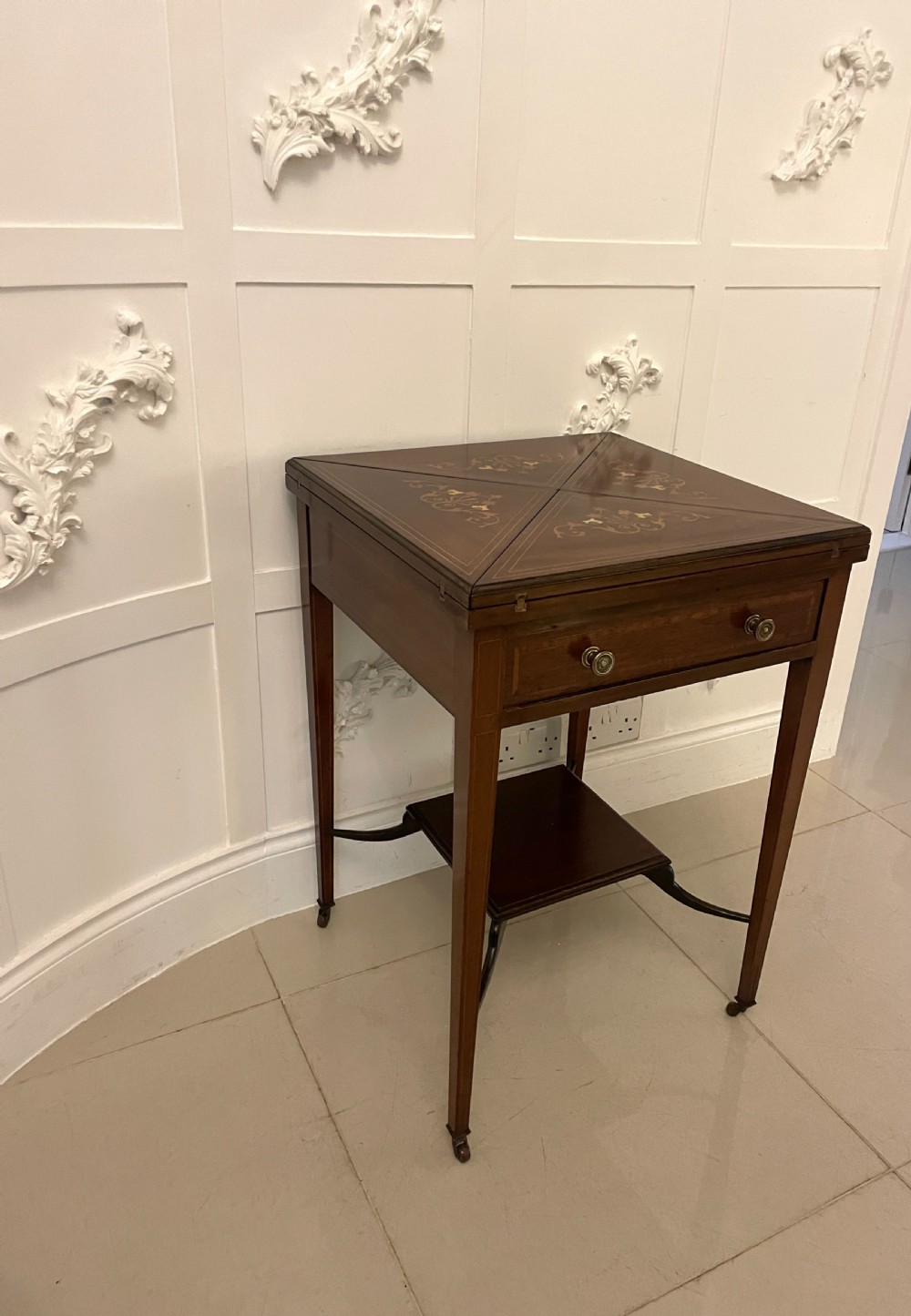 Antique Edwardian Quality Mahogany Marquetry Inlaid Envelope Card/Side Table 