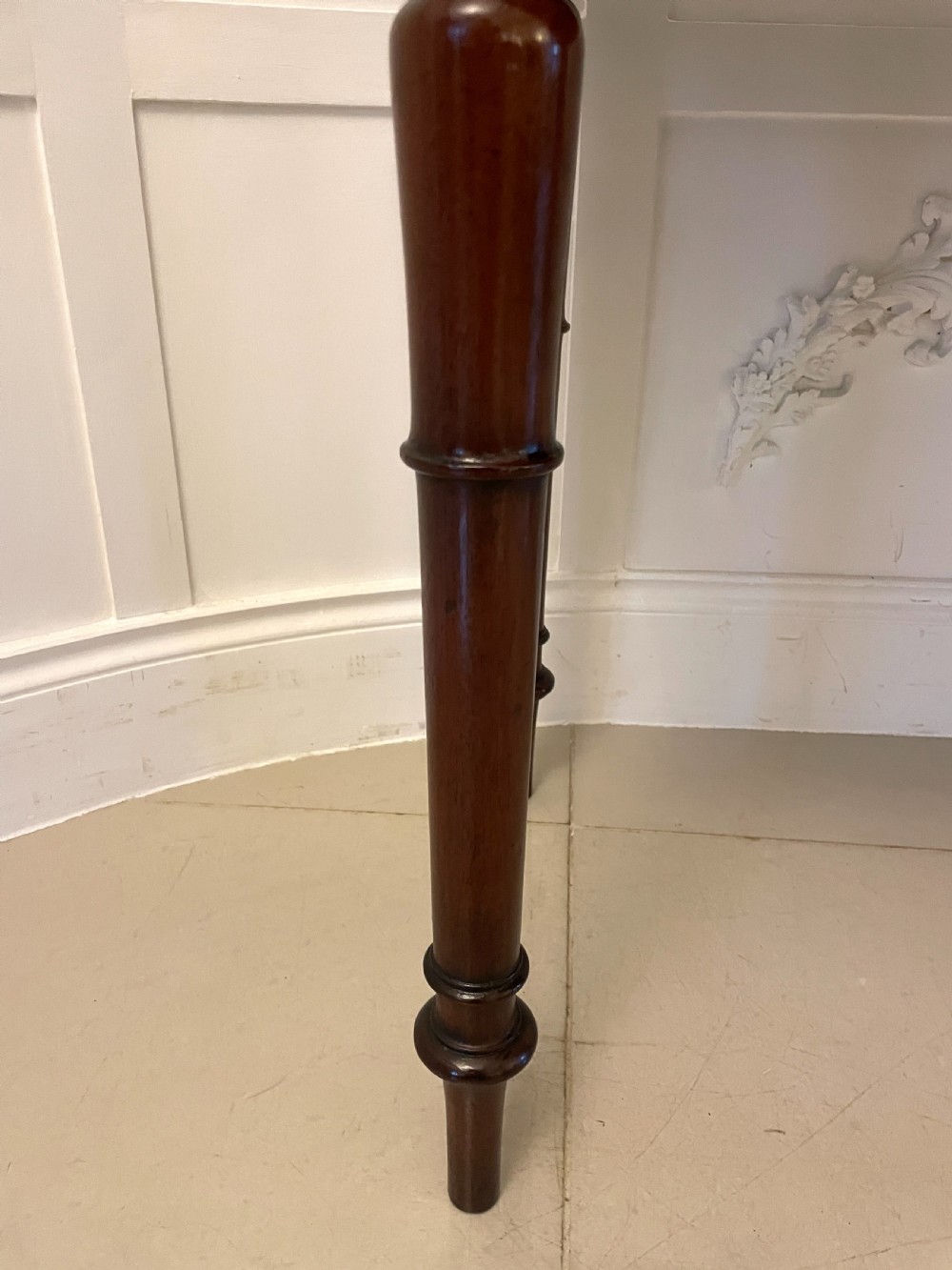 Antique George III Quality Figured Mahogany Side/Console Table  View IX