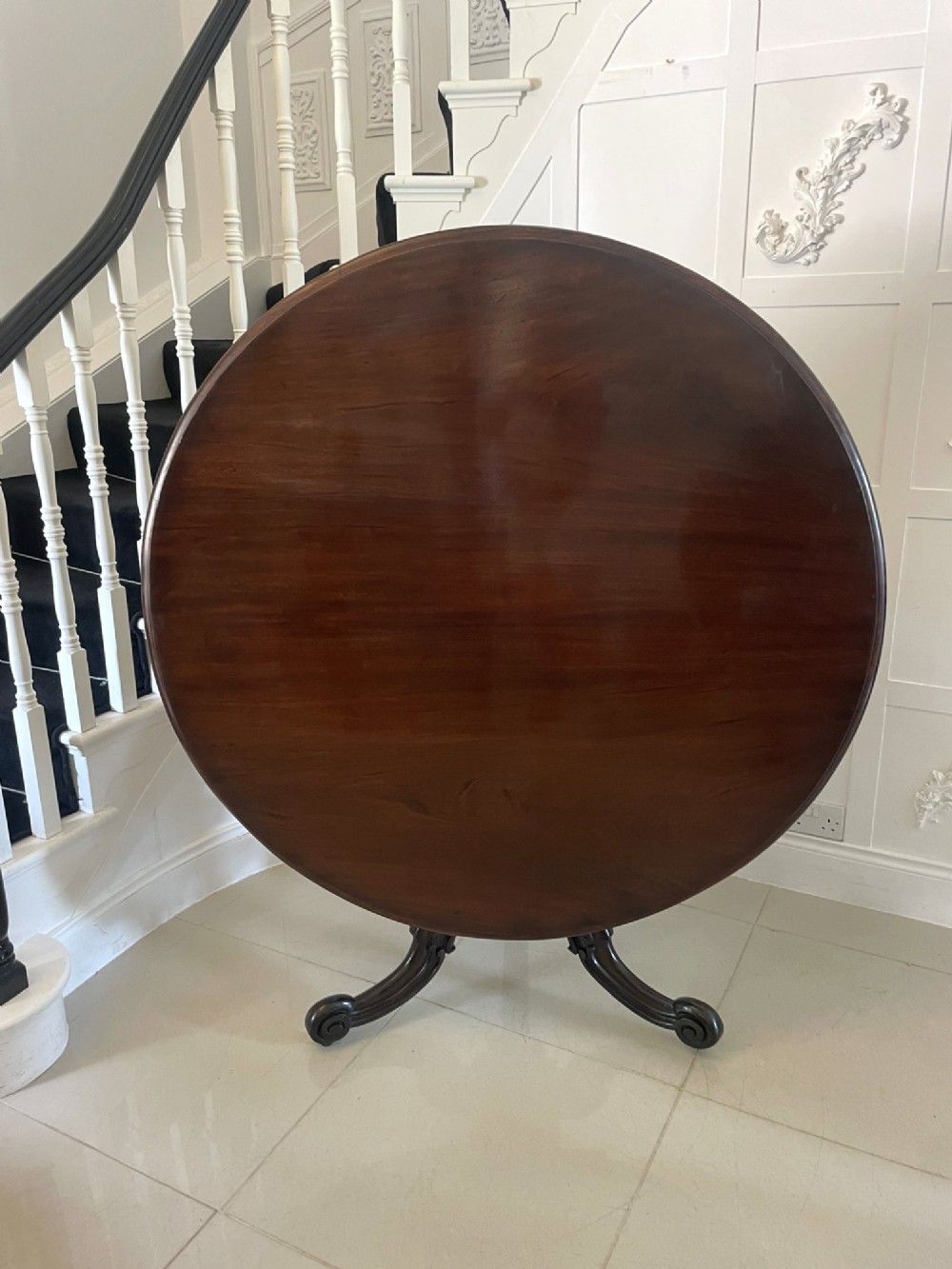 Antique Victorian Quality Mahogany 6 Seater Circular Dining Table 