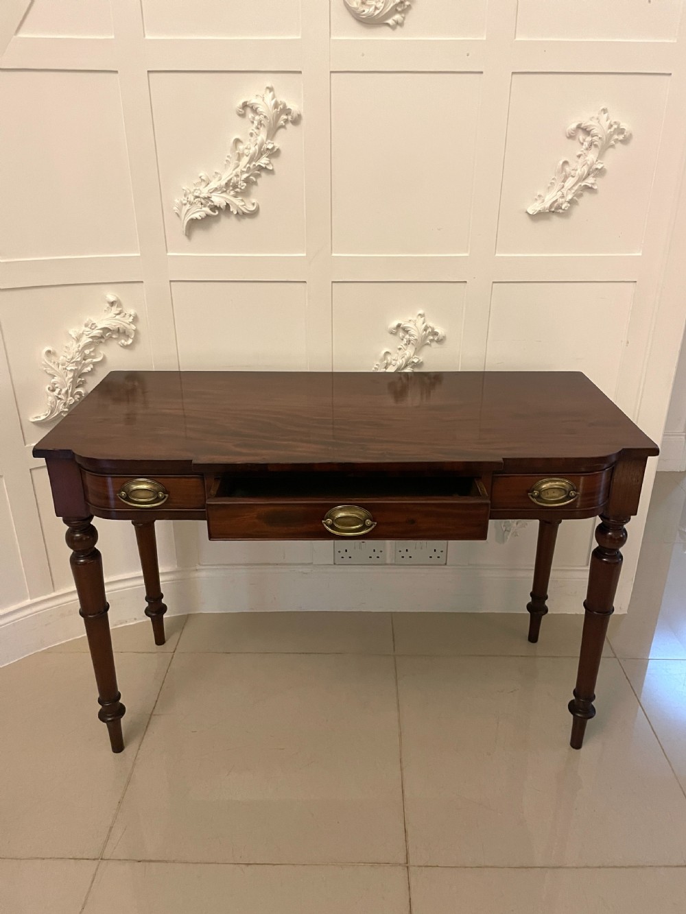 Antique George III Quality Figured Mahogany Side/Console Table  View V