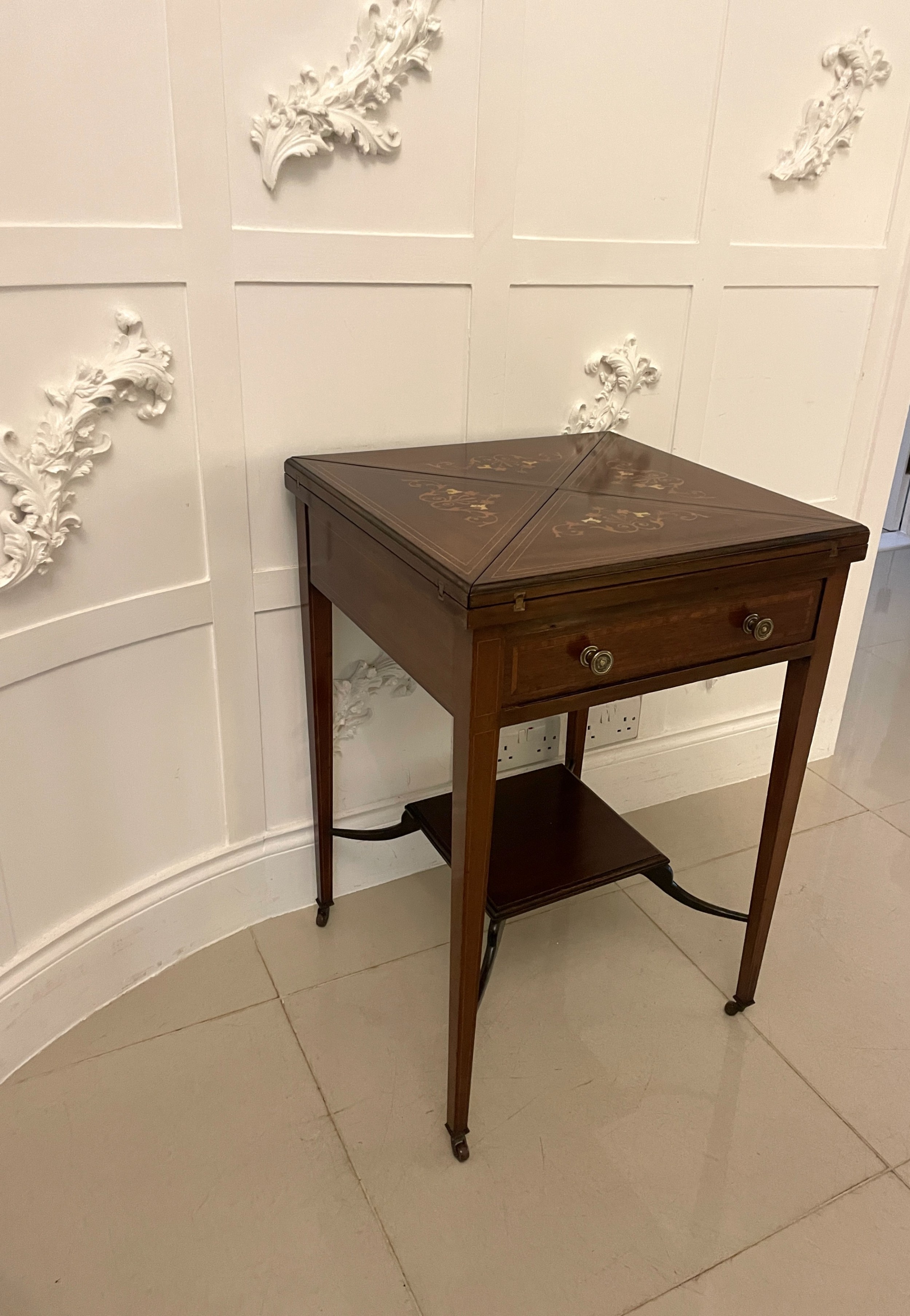 Antique Edwardian Quality Mahogany Marquetry Inlaid Envelope Card/Side Table 