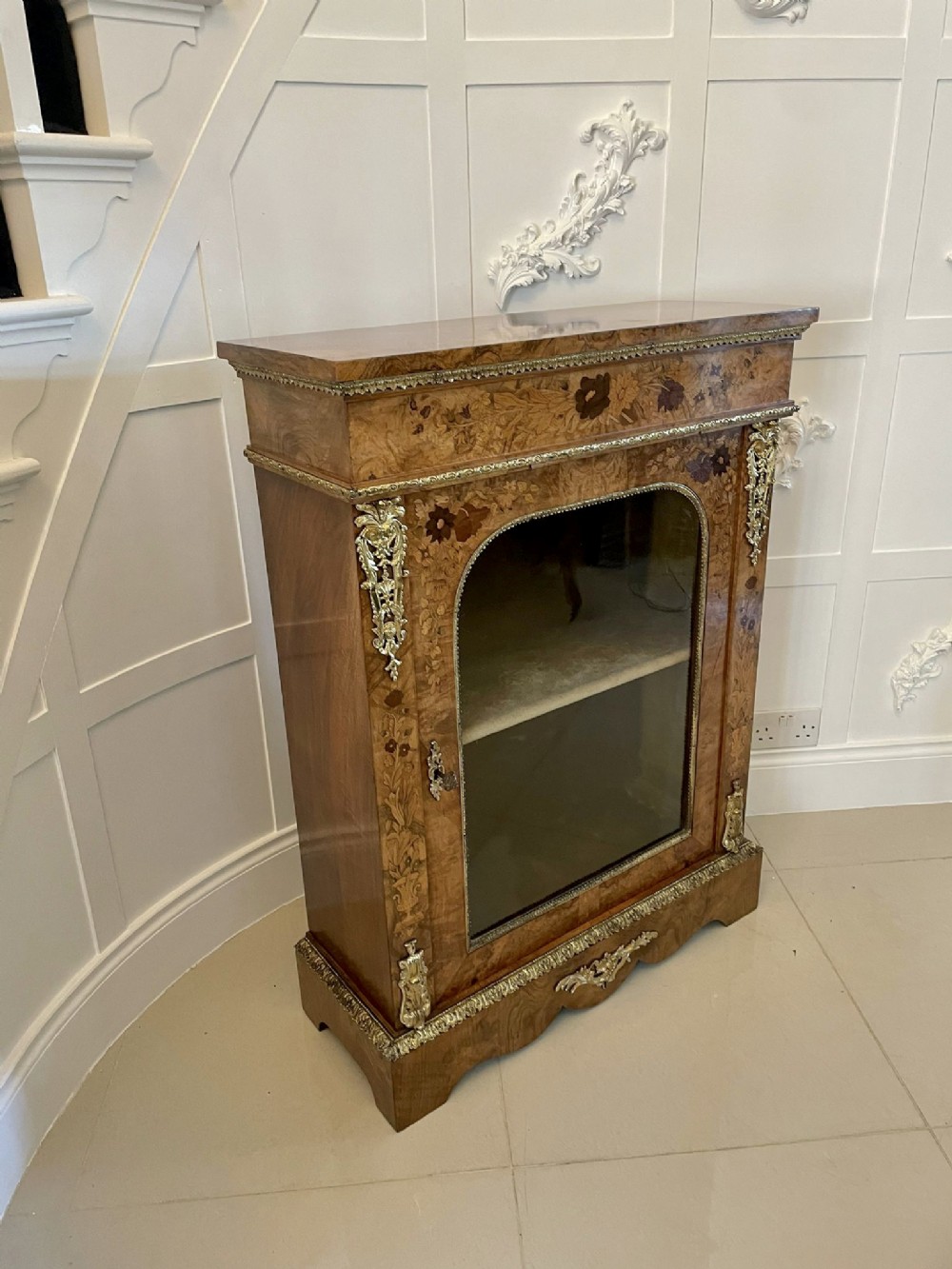 Fine Quality Antique Victorian Burr Walnut Marquetry Inlaid Ormolu Mounted Display Cabinet 