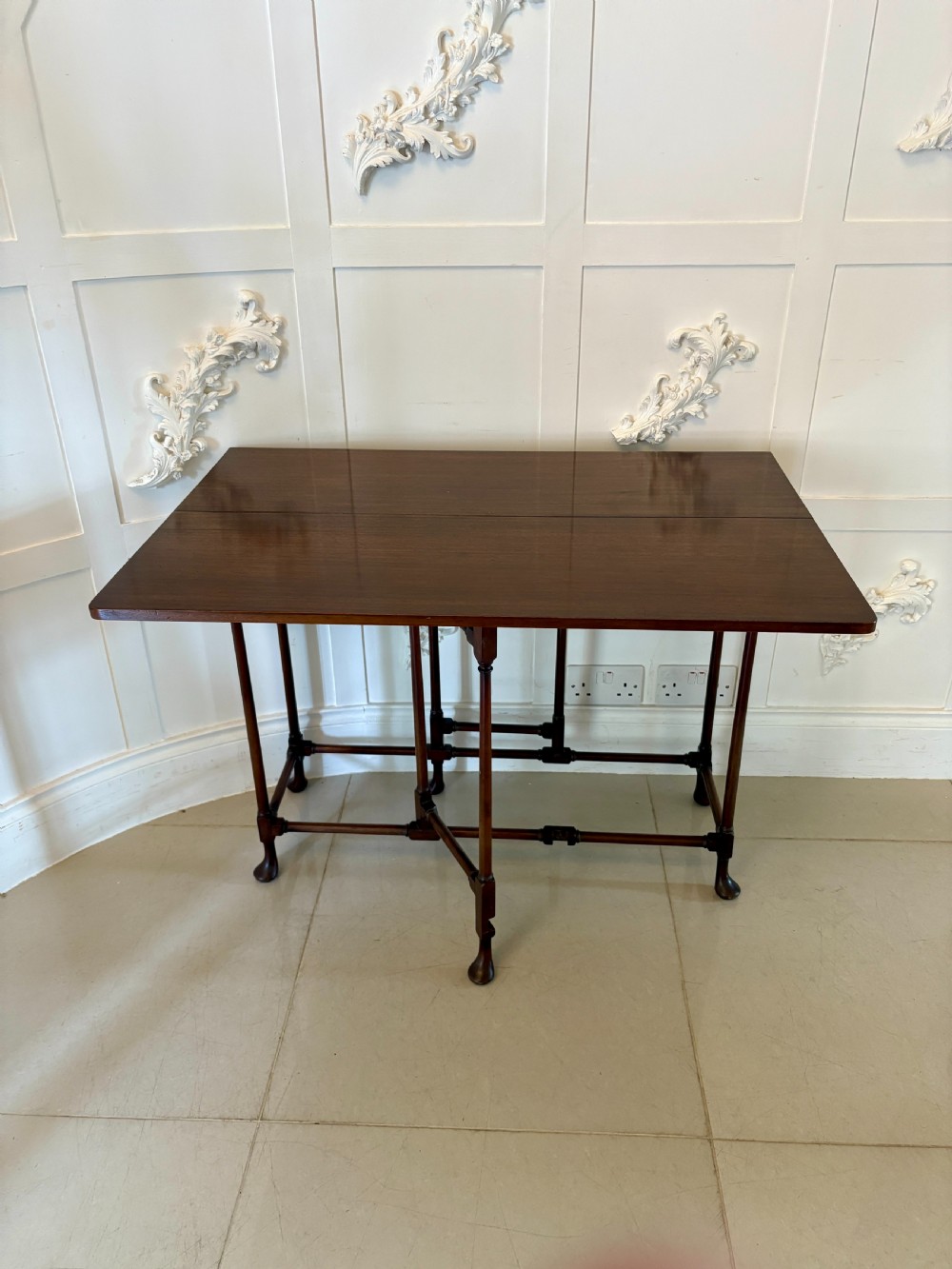 Antique Edwardian Quality Mahogany Spider Leg Drop Leaf Table  View VI