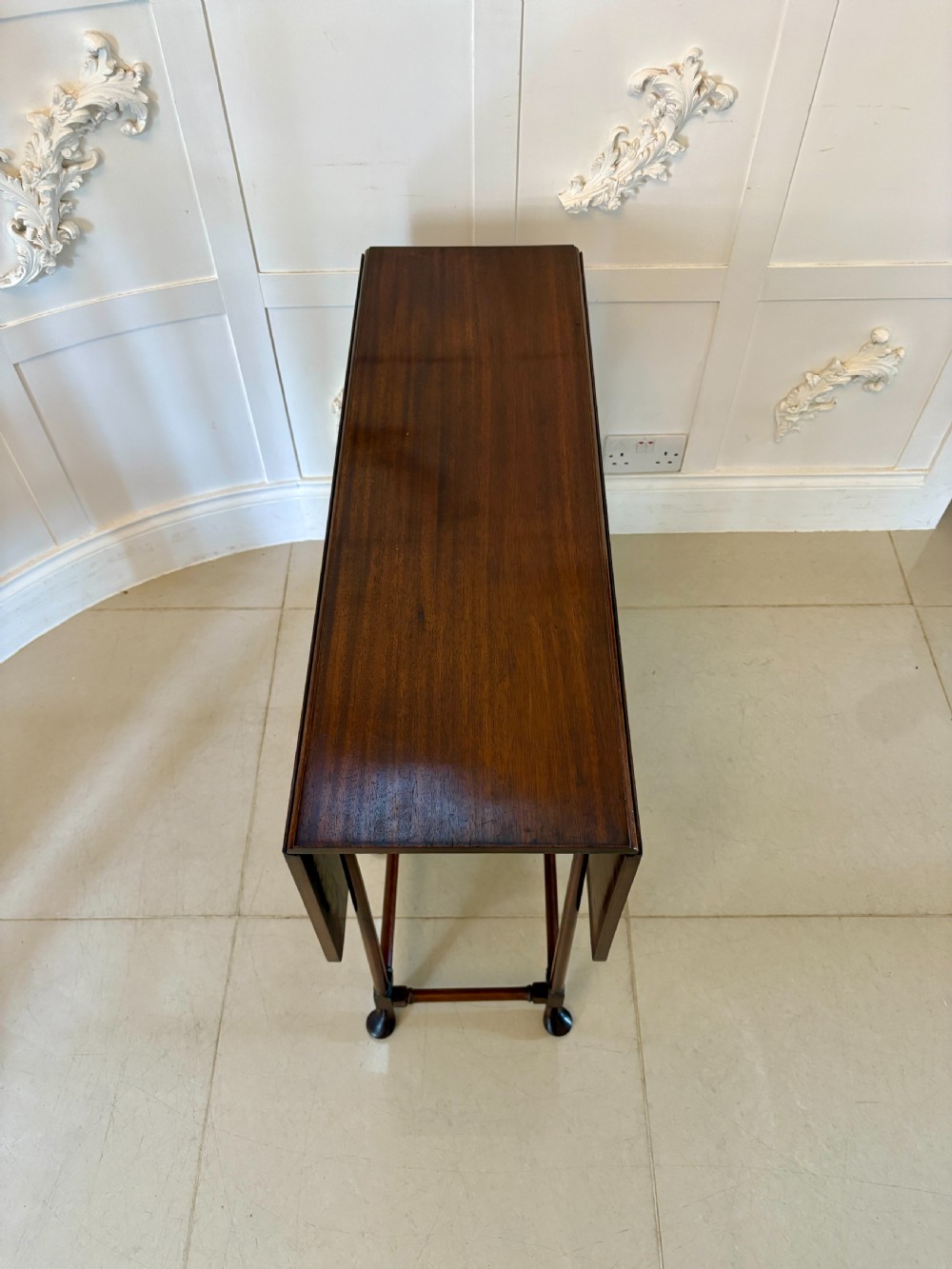 Antique Edwardian Quality Mahogany Spider Leg Drop Leaf Table  View VIII
