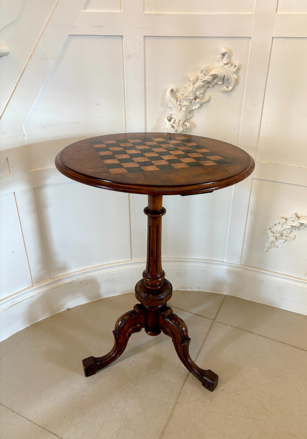Antique Victorian Quality Burr Walnut Chess Top Games Table View XIII