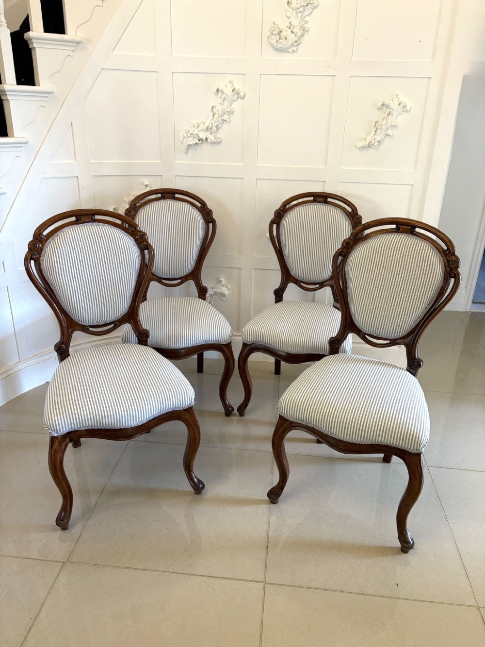 Antique Set of Four Fine Quality Victorian Walnut Balloon Back Dining Chairs