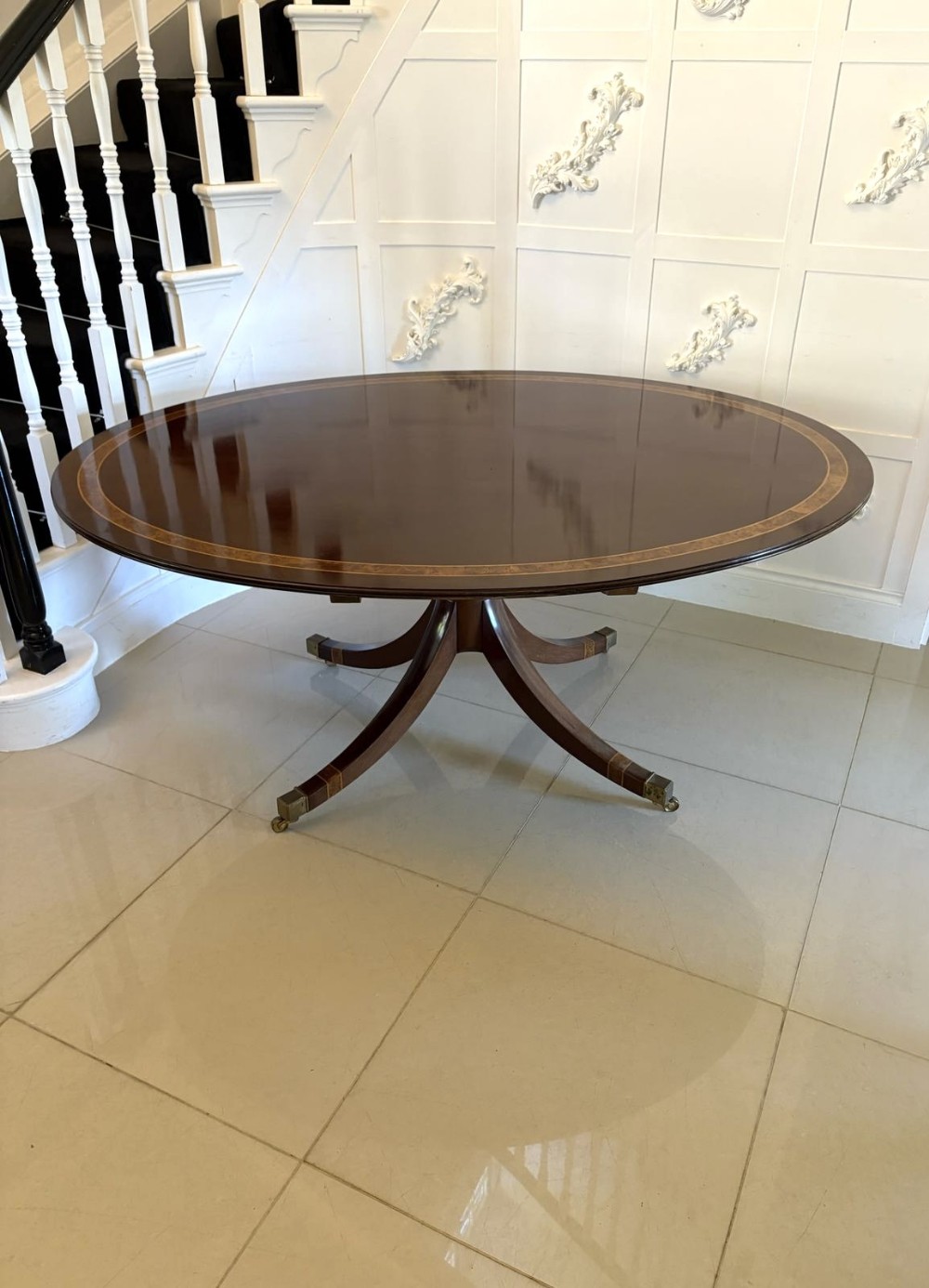 Antique Edwardian Quality Figured Mahogany 8 Seater Oval Dining Table