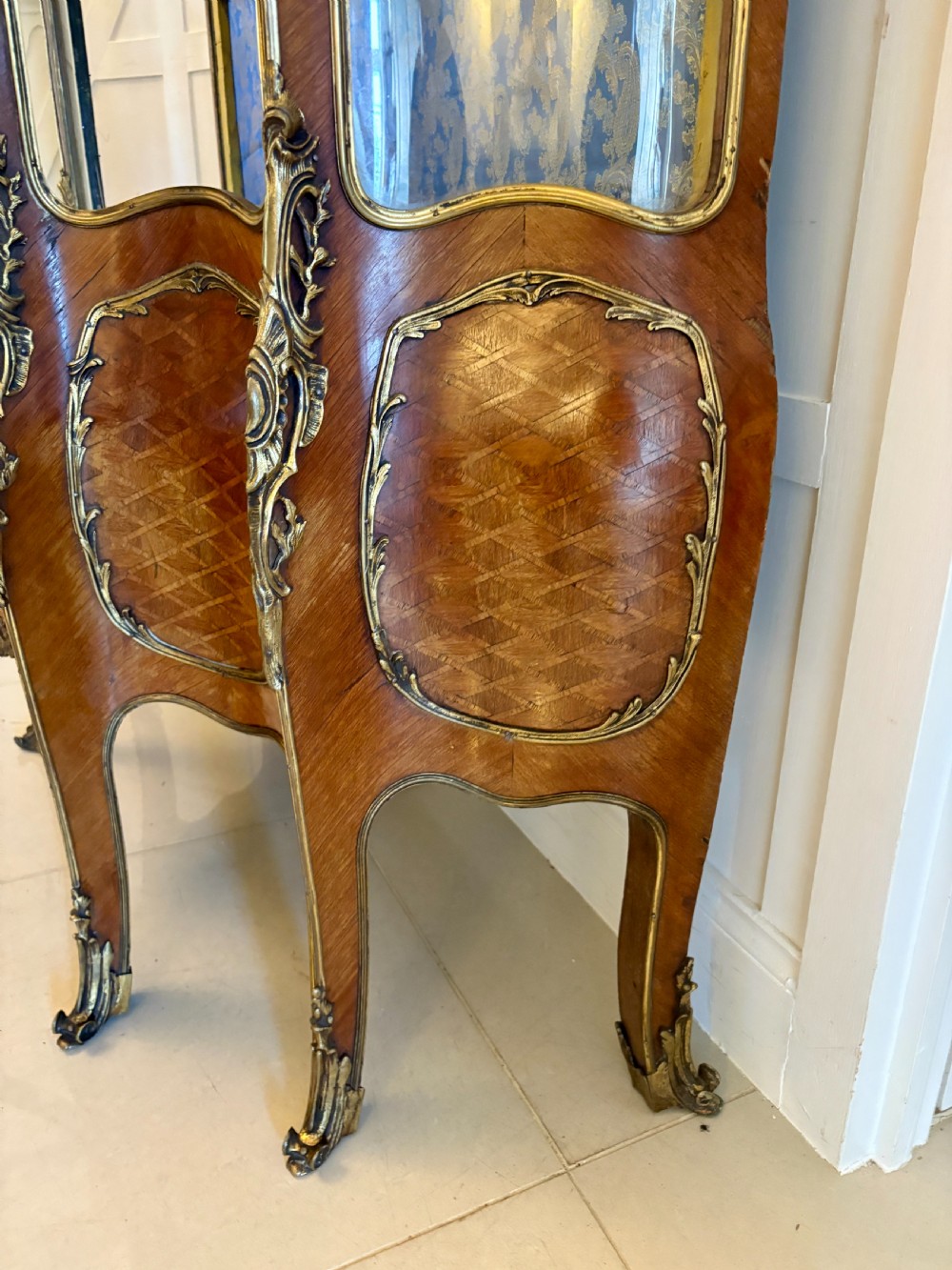 Antique 19th Century French Quality Kingwood Ormolu Mounted Display Cabinet  View VI