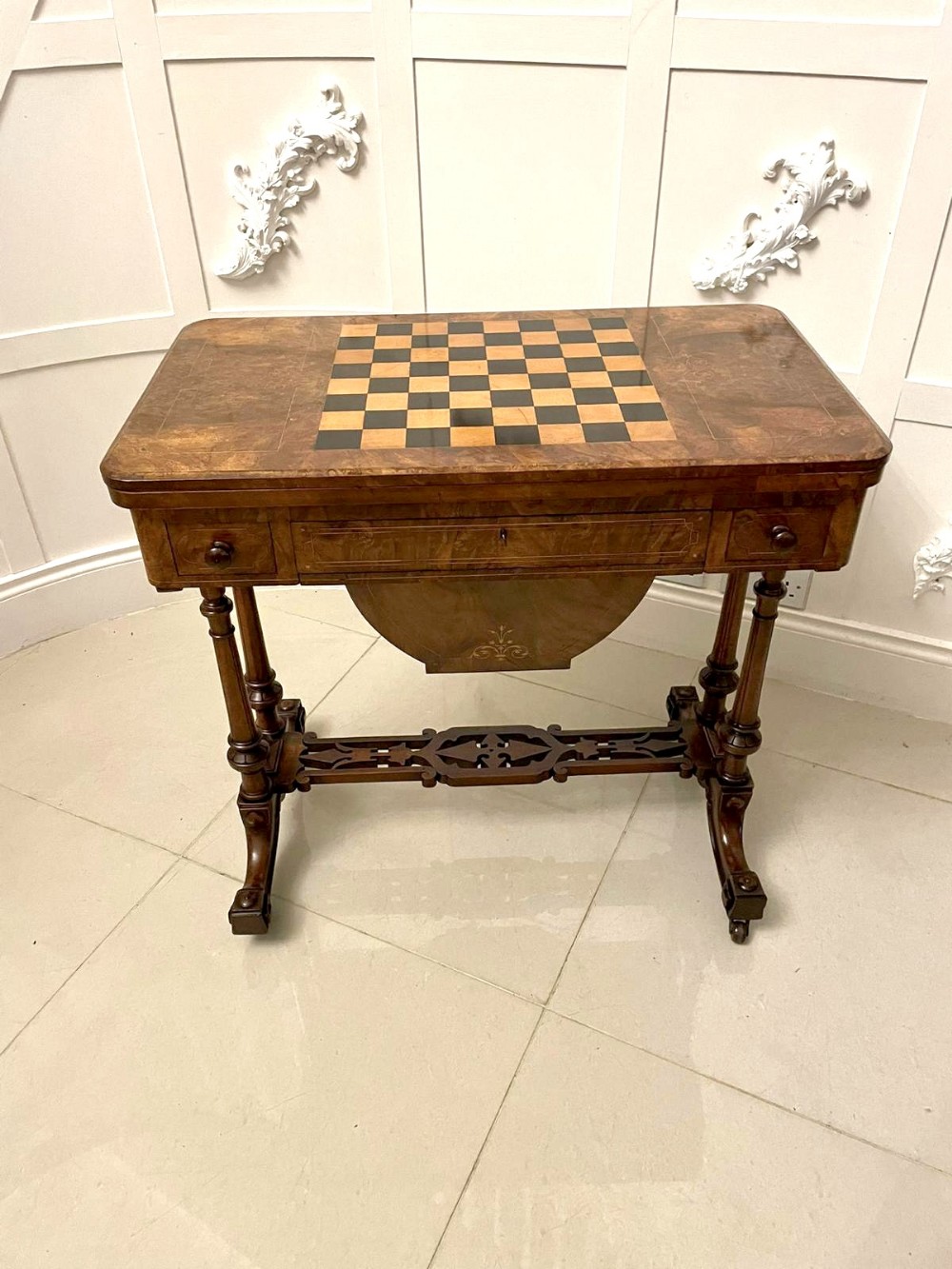Fine Quality Antique Victorian Burr Walnut Inlaid Games Table 