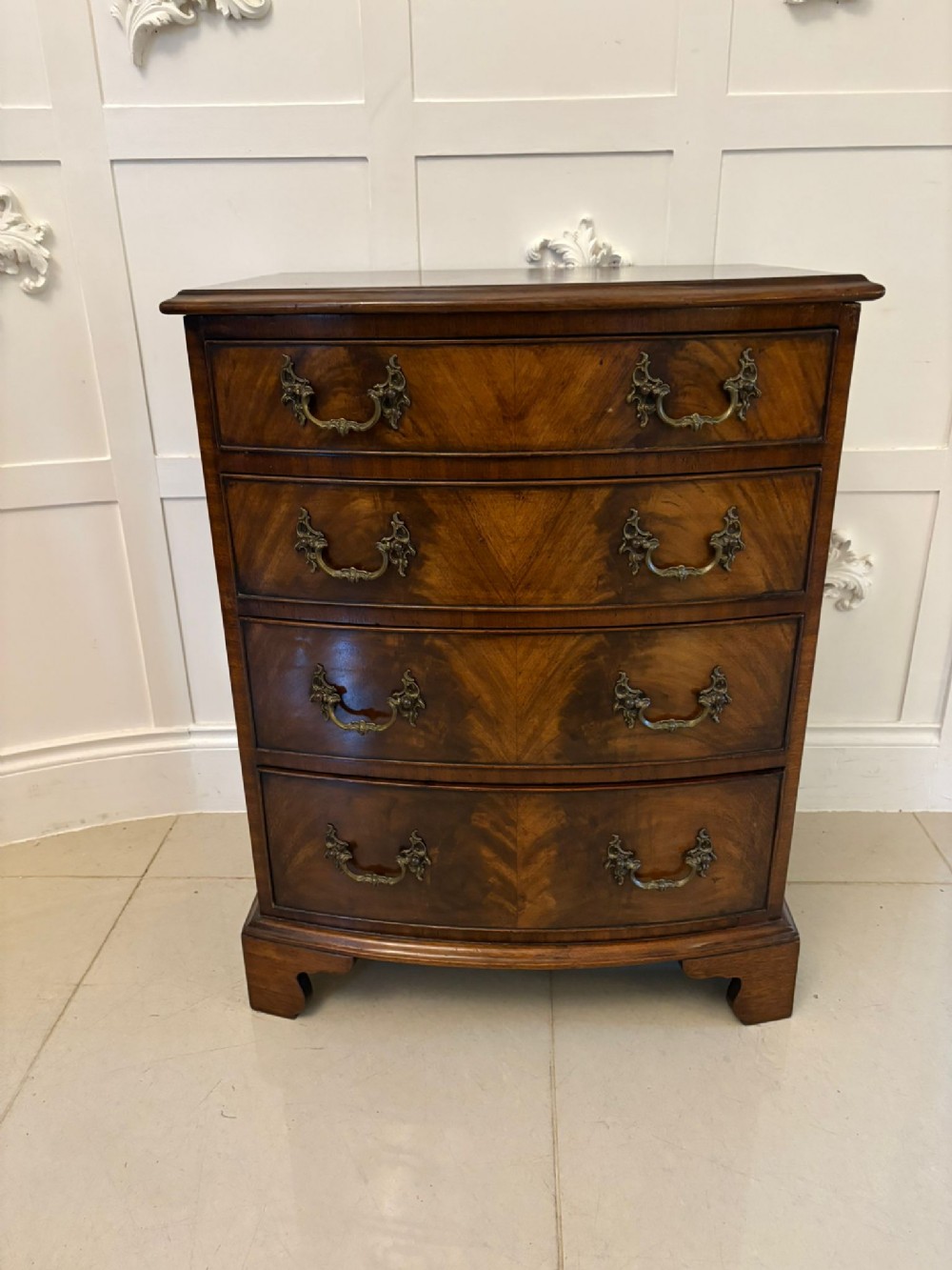 Antique Edwardian Quality Figured Mahogany Bow Fronted Chest of Four Drawers
