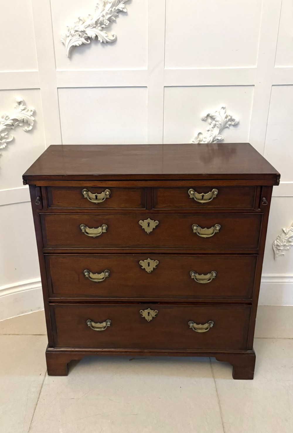 Rare Small Antique George III Quality Mahogany Bachelors Chest of 5 Drawers