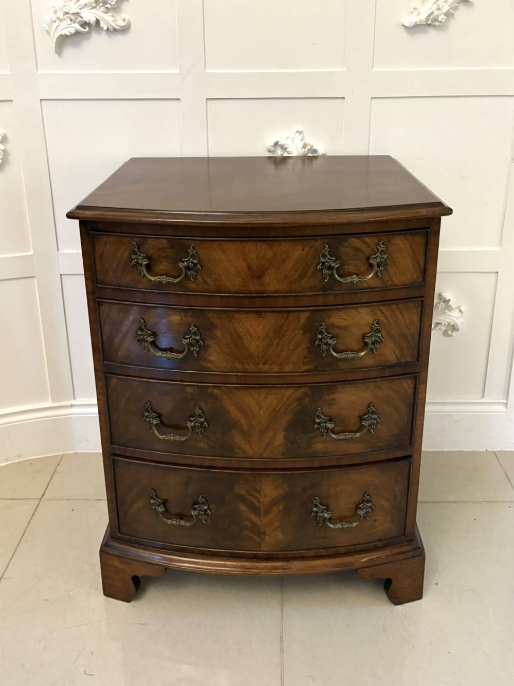 Antique Edwardian Quality Figured Mahogany Bow Fronted Chest of Four Drawers