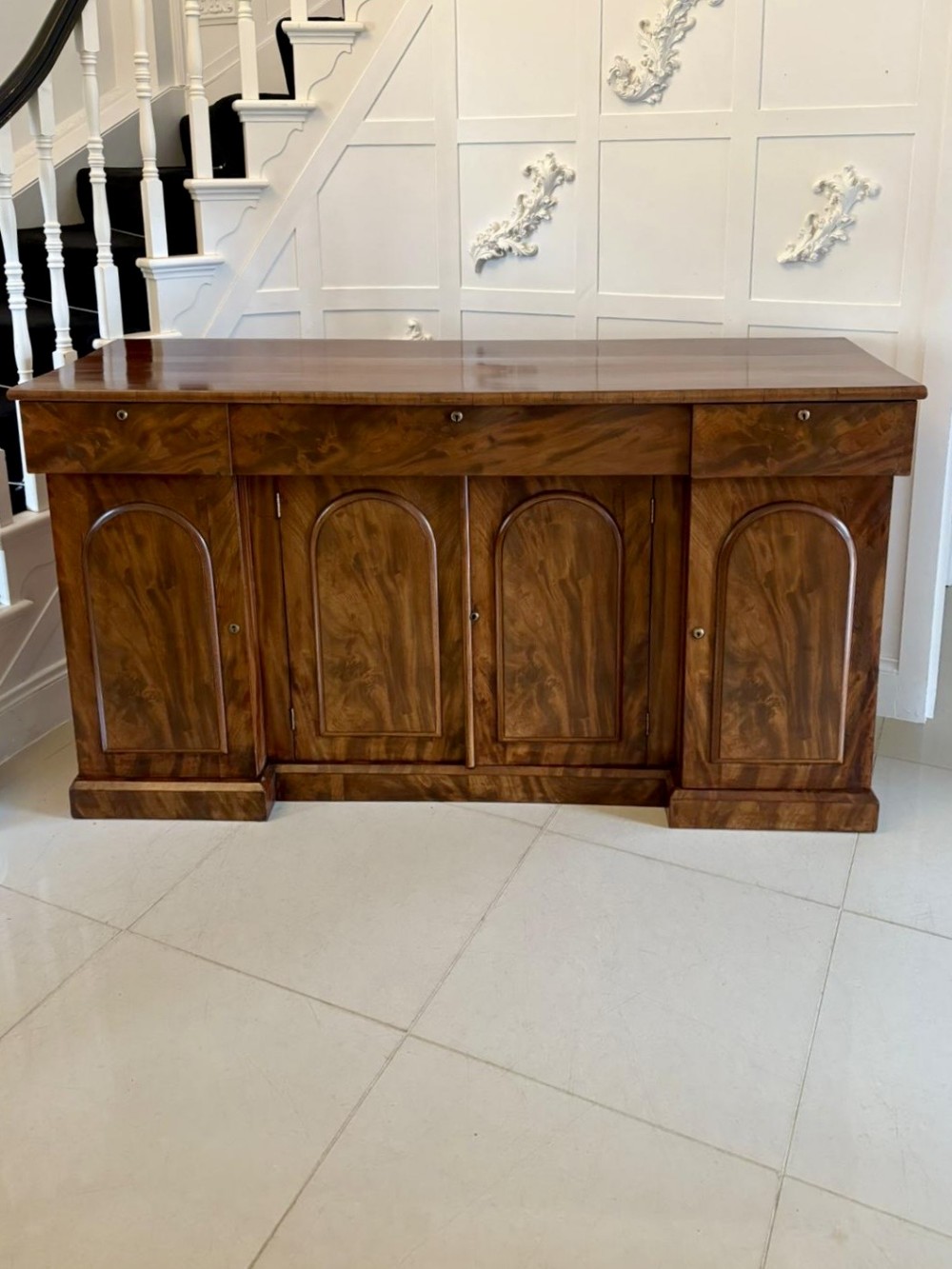 Antique Victorian Outstanding Quality Figured Mahogany Sideboard
