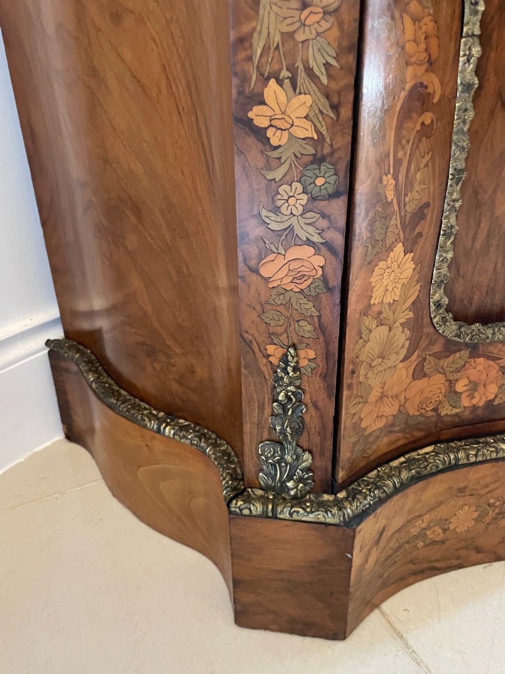 Outstanding Quality Antique Victorian Burr Walnut Inlaid Floral Marquetry Side Cabinet View VI
