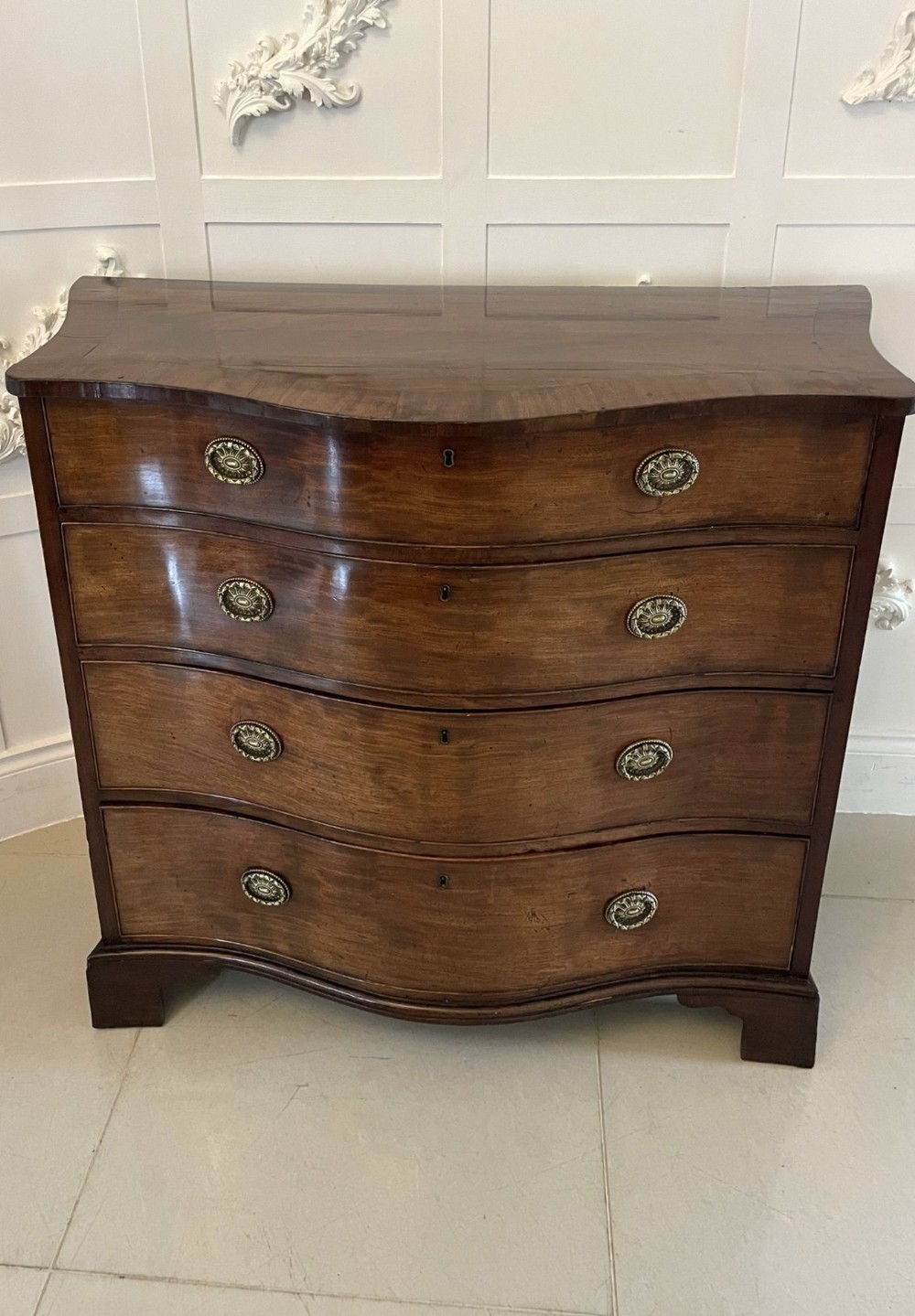 Antique George III 18th Century Quality Figured Mahogany Serpentine Chest of Drawers