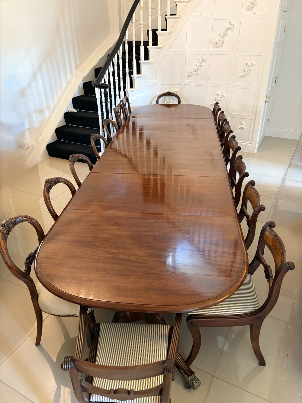 Magnificent Quality Antique Regency 16 Seater Figured Mahogany 3 Pilar Dining Table 72 x 122 x 409 cm View VI