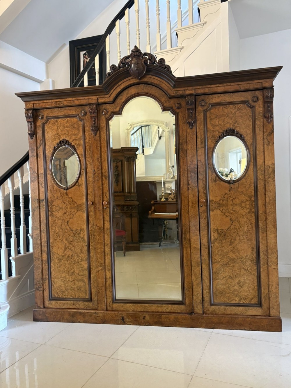 Outstanding Quality Large Antique Victorian Unusual Carved Burr Walnut 3 Door Wardrobe 