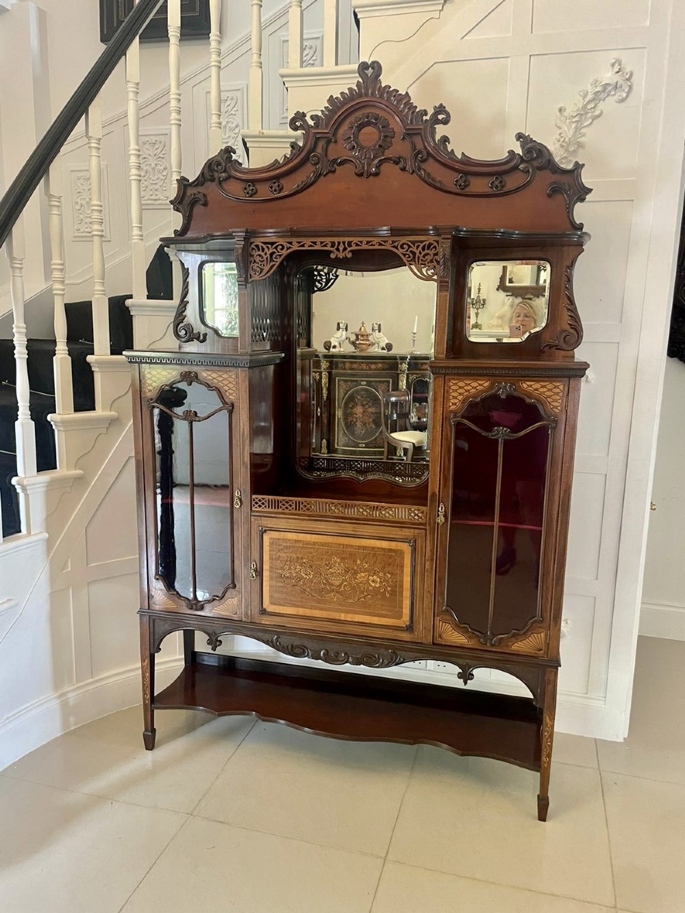 Outstanding Quality Large Antique Victorian Mahogany Inlaid Satinwood Display Cabinet