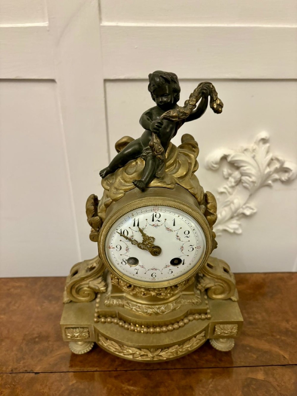 Antique Victorian French Quality Ornate Ormolu and Bronze Mantle Clock View VII