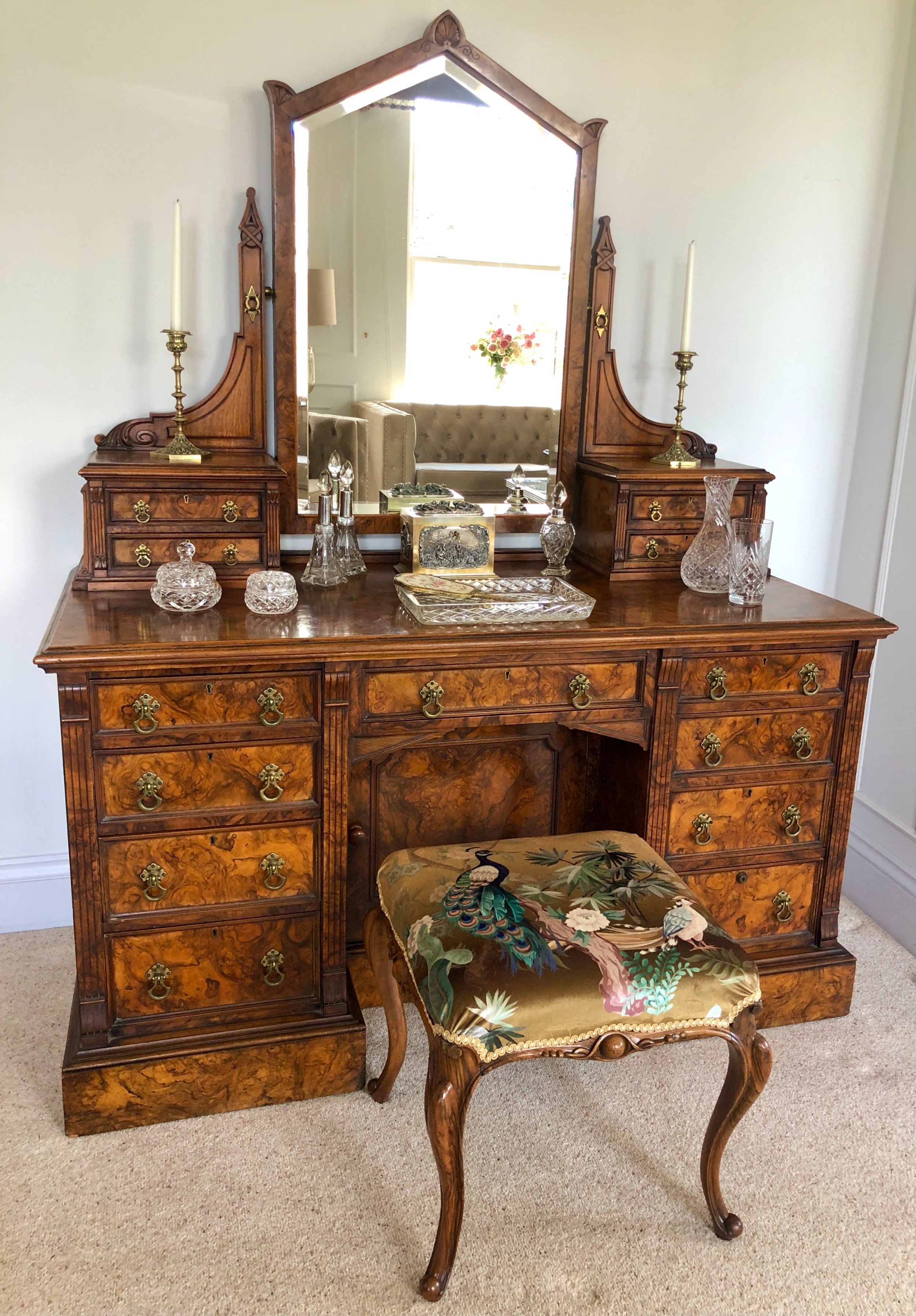 Outstanding Quality Antique Victorian Burr Walnut Dressing/vanity Table
