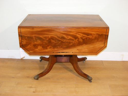 A 19TH CENTURY MAHOGANY AND INLAID PEDESTAL PEMBROKE TABLE - ADDITIONAL PHOTO 3