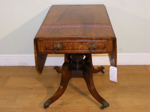 A 19TH CENTURY MAHOGANY AND INLAID PEDESTAL PEMBROKE TABLE - ADDITIONAL PHOTO 5