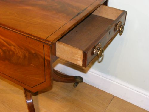 A 19TH CENTURY MAHOGANY AND INLAID PEDESTAL PEMBROKE TABLE - ADDITIONAL PHOTO 12